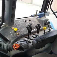 New Holland TM 135