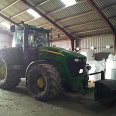John Deere 7920