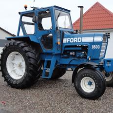 Ford 8600