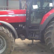 Massey Ferguson 8240