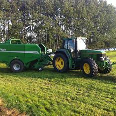 John Deere 6800
