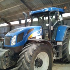 New Holland T7550