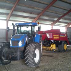 New Holland T7550