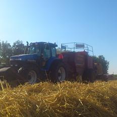 New Holland 8770