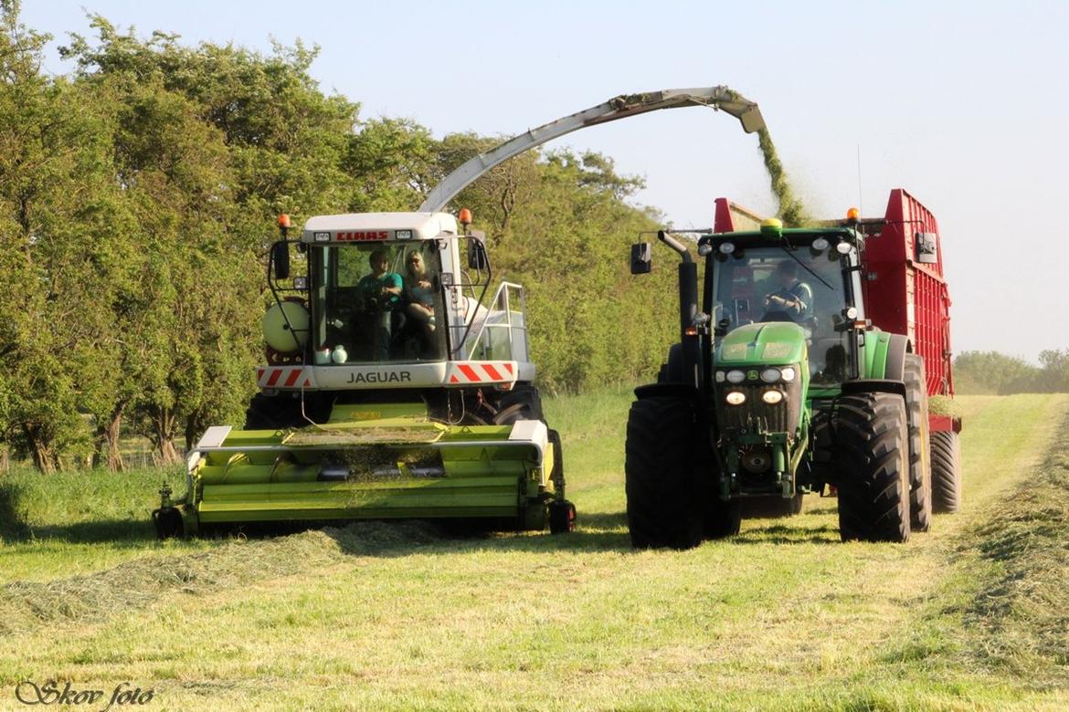 John Deere 7930 - 7930'eren sammen med Jaguaren !
25.05.12 billede 22