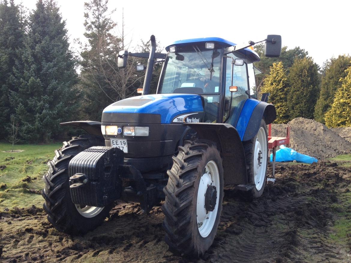 New Holland TM 140 - Køn er den ikke med de hjul :( billede 11