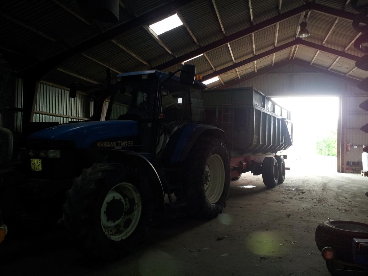 New Holland TM 135 billede 2