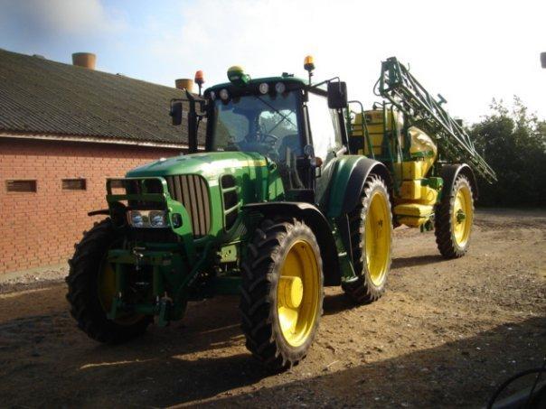 John Deere 6930 premium - Tror ikke der er nogen traktor der ser køn ud med sprøjthjul. billede 10