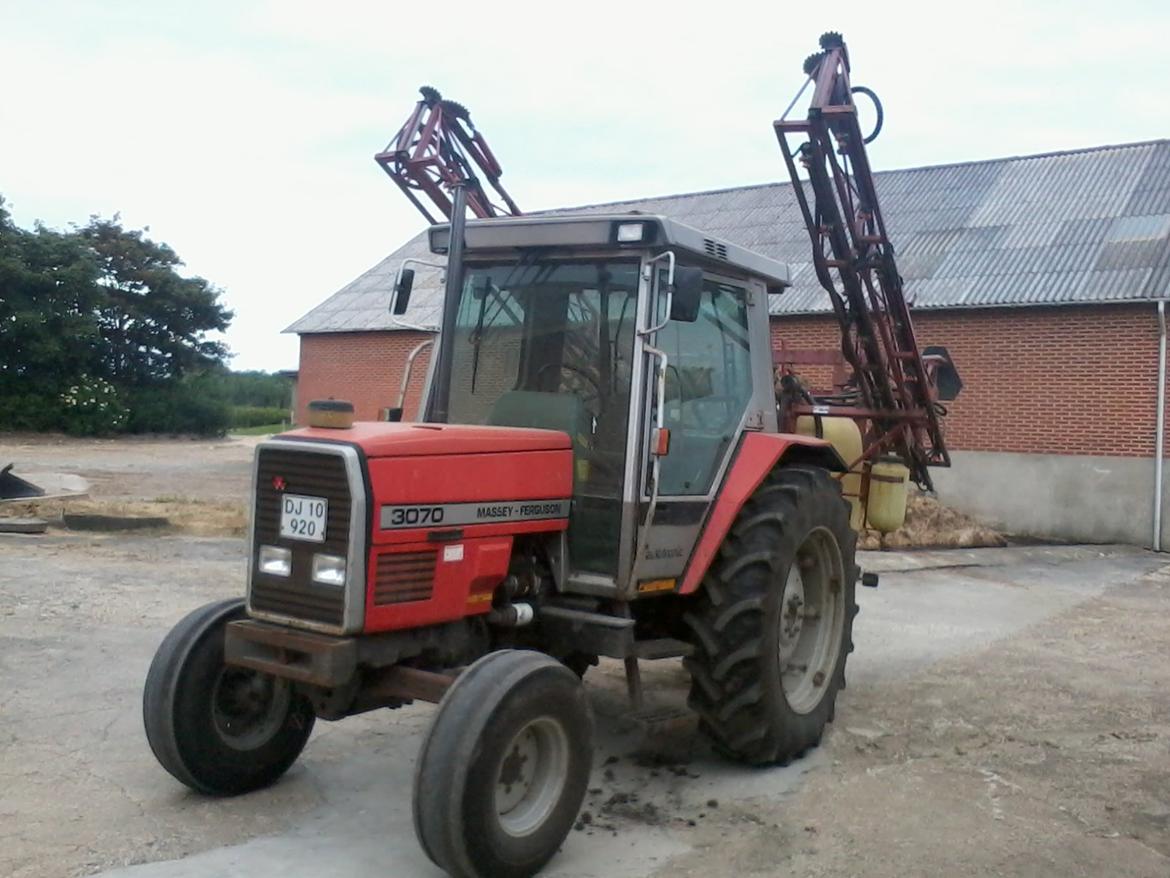 Massey Ferguson 3070 billede 1