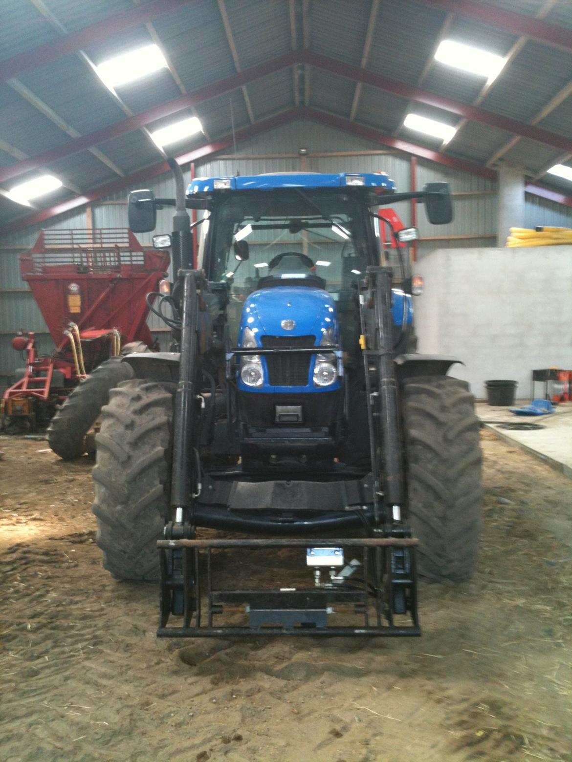 New Holland T 6030 plus billede 4