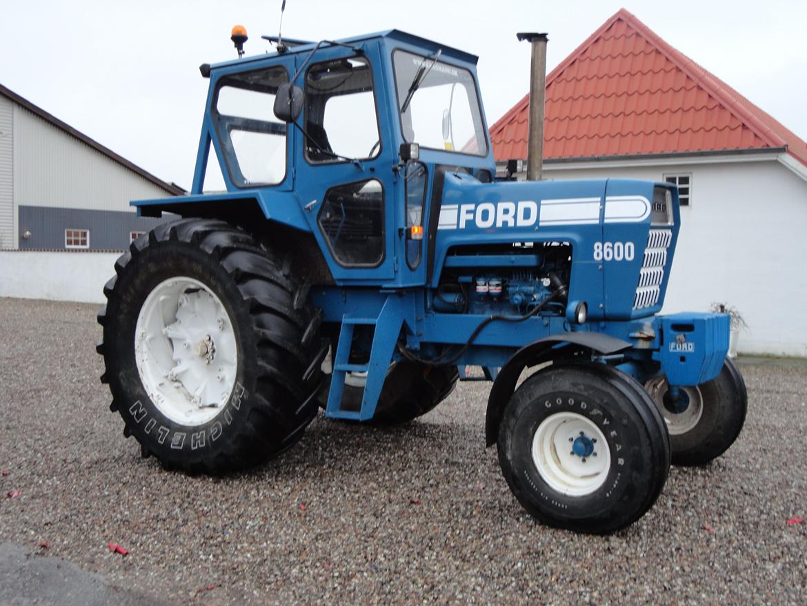 Ford 8600 billede 3