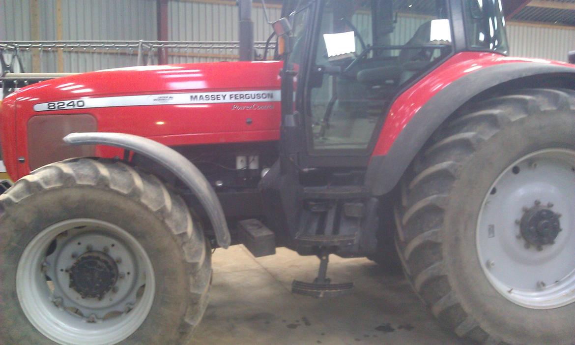 Massey Ferguson 8240 billede 3