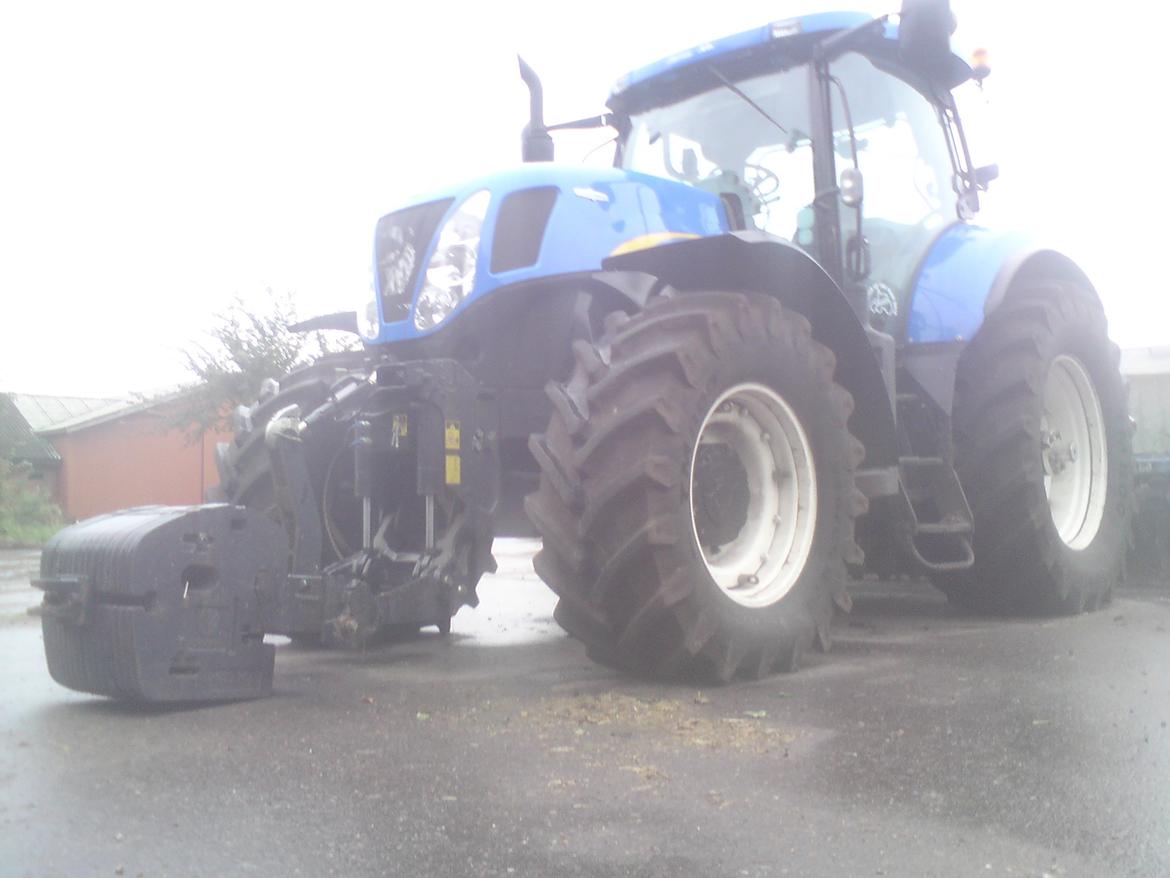 New Holland T7030 billede 2