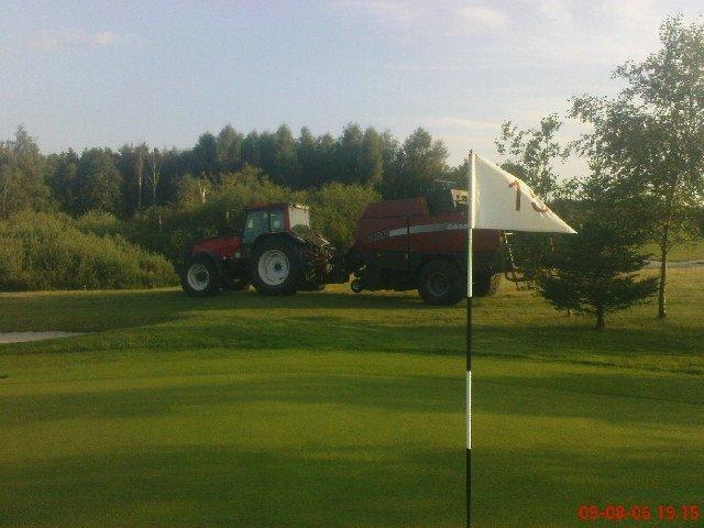 Valmet 8750 - Hørsholm golfbane og presse mellem banerne billede 5