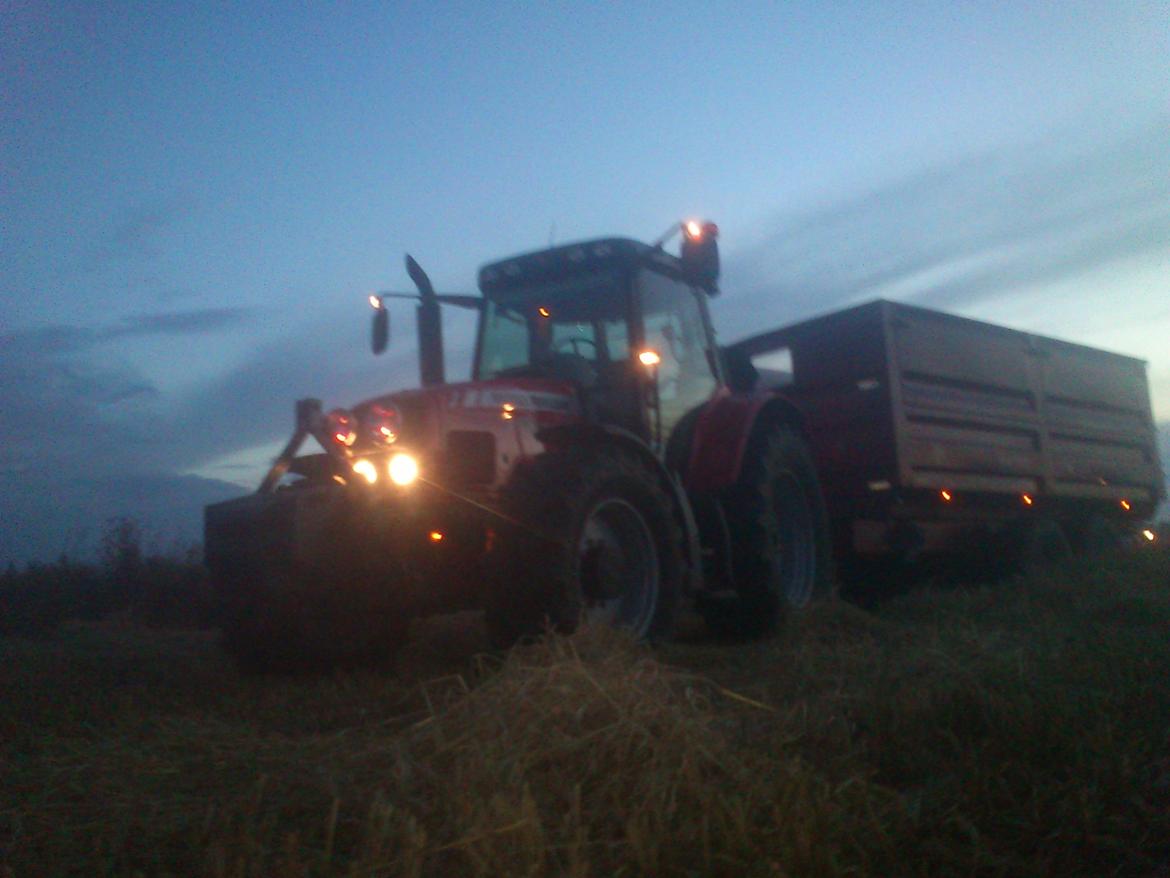 Massey Ferguson 6480 - en sen aften i høst  billede 5