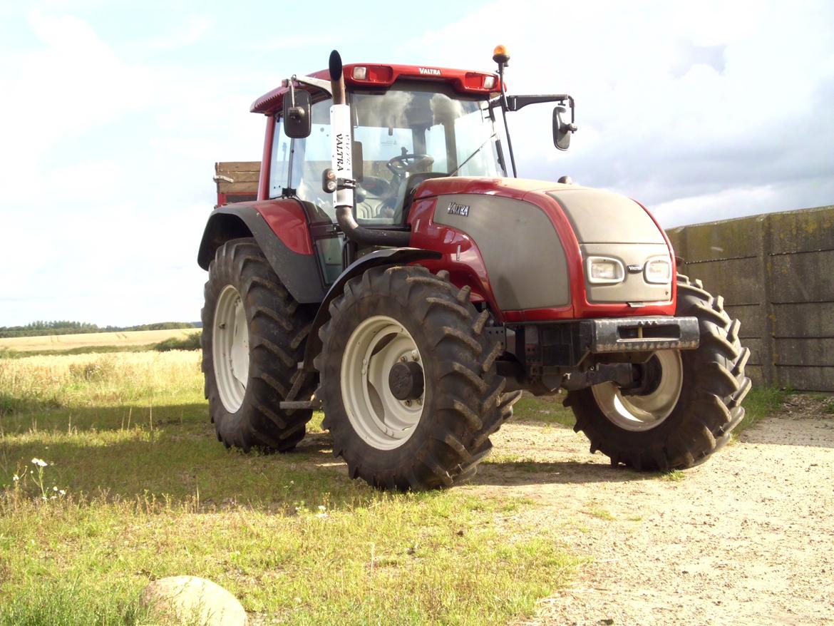 Valtra t120 billede 1