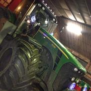 John Deere 8530