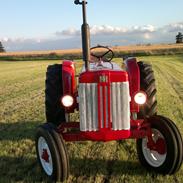 International Harvester B414