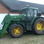 John Deere 6400