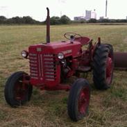 International Harvester D-324