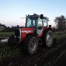 Massey Ferguson 690