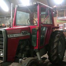 Massey Ferguson 575