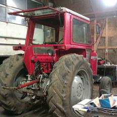 Massey Ferguson 575