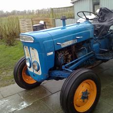 Fordson super dexta