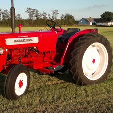 International Harvester B414