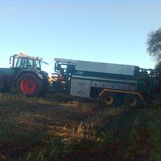 Fendt Favorit 824