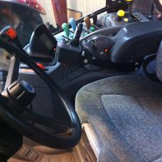 New Holland ts135a
