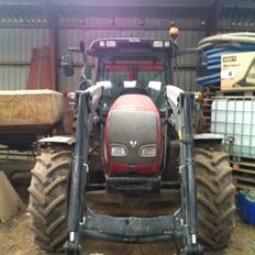 Valtra N 121