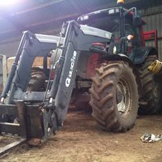 Valtra N 121
