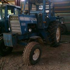 Ford 8600