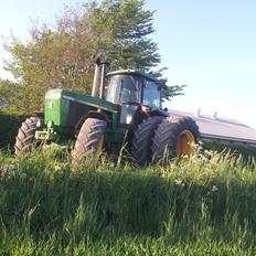 John Deere 4450