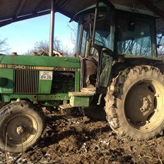 John Deere 2040