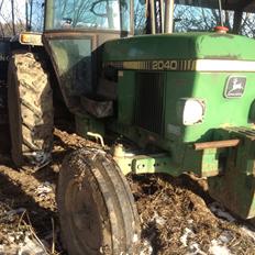 John Deere 2040