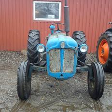 Fordson Dexta diesel