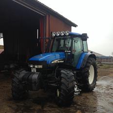New Holland TM 140