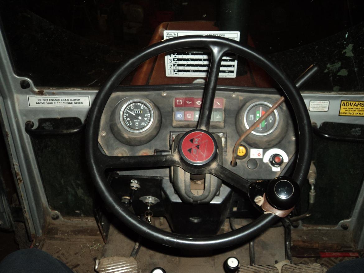 Massey Ferguson 690 billede 12