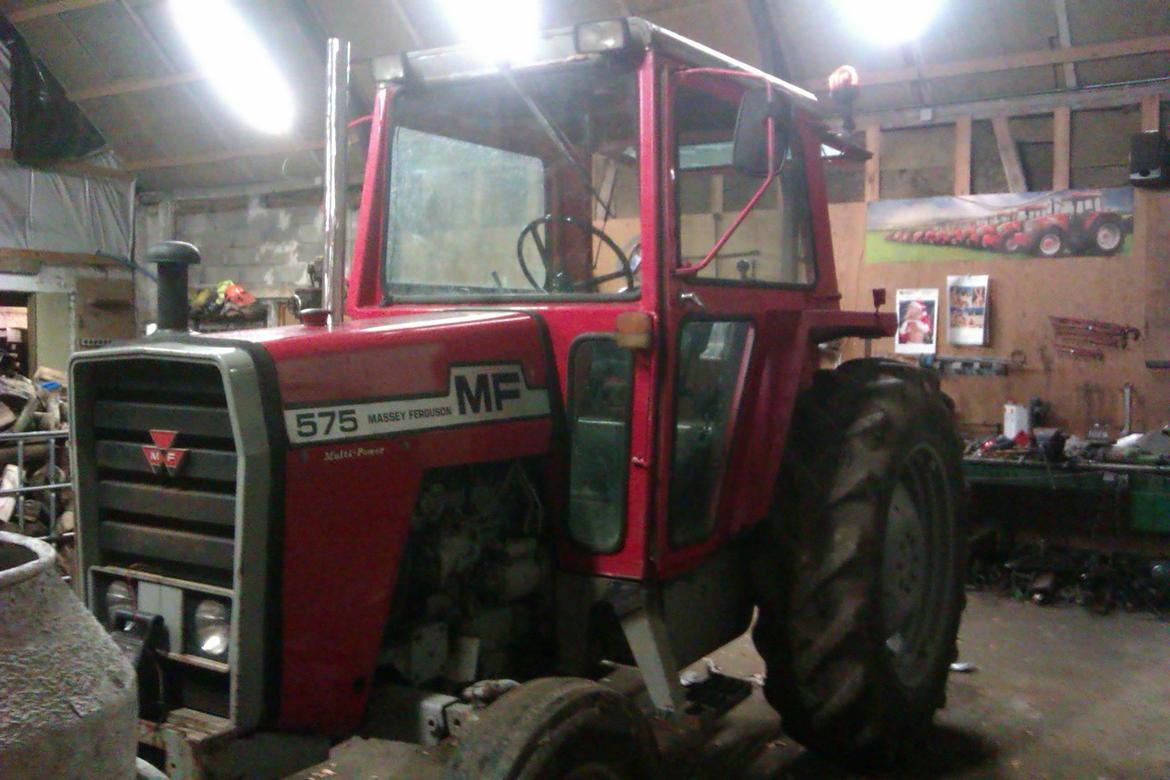 Massey Ferguson 575 billede 2