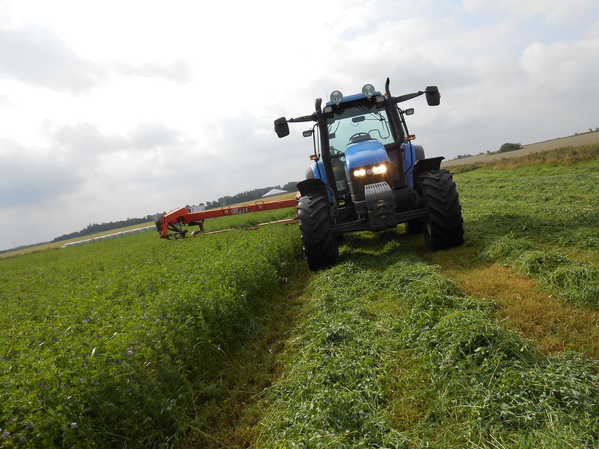 New Holland TS 115 billede 2