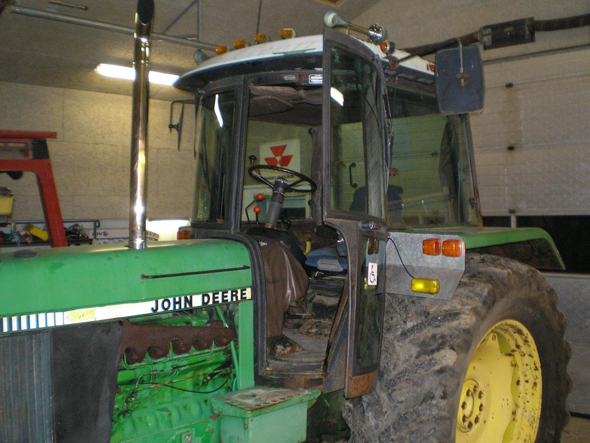 John Deere 3140 billede 4