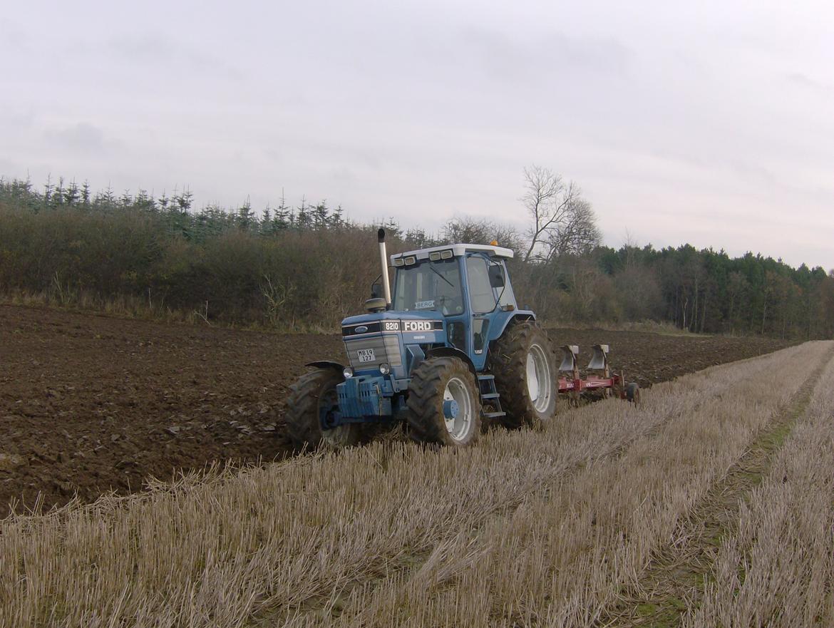 Ford 8210 FORCE II - Vinter pløjning 2012 billede 20