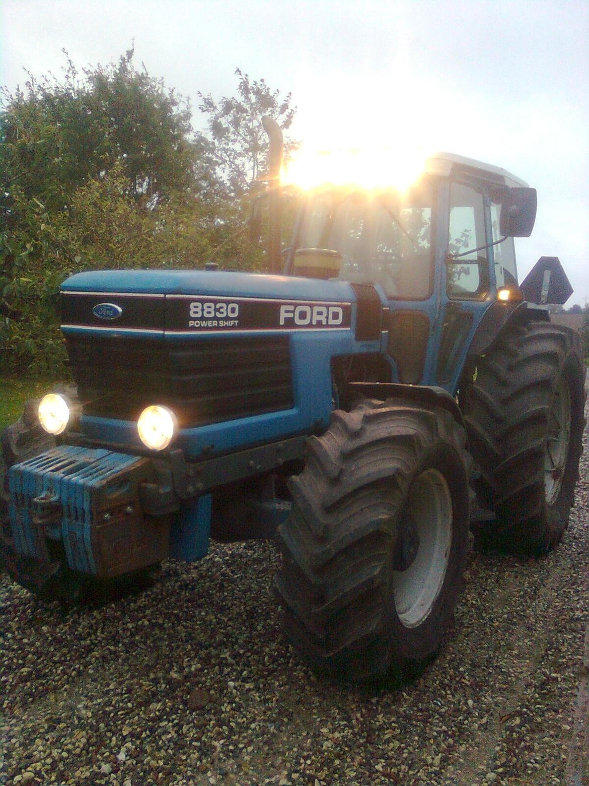 Ford 8830 billede 6