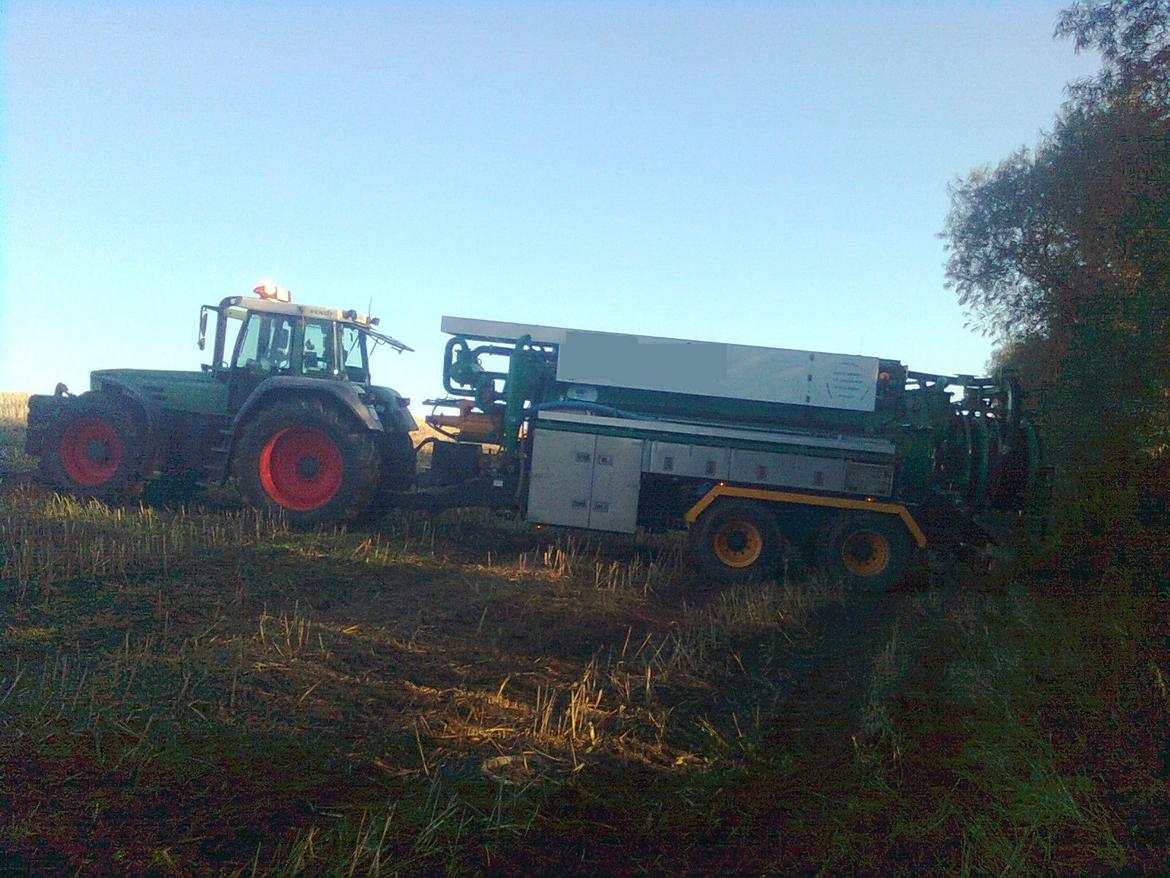 Fendt Favorit 824 billede 2