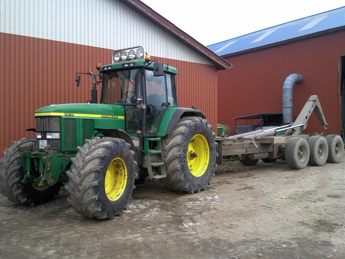 John Deere 7810 - Har lige smidt containeren:-)  billede 18