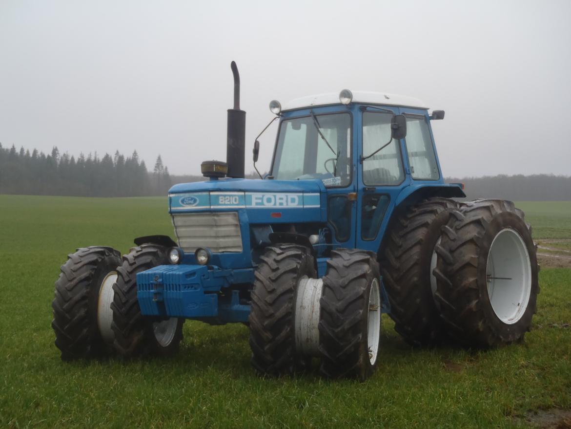 Ford 8210 - Tvillingehjul på alle 4. det er gejl. billede 11