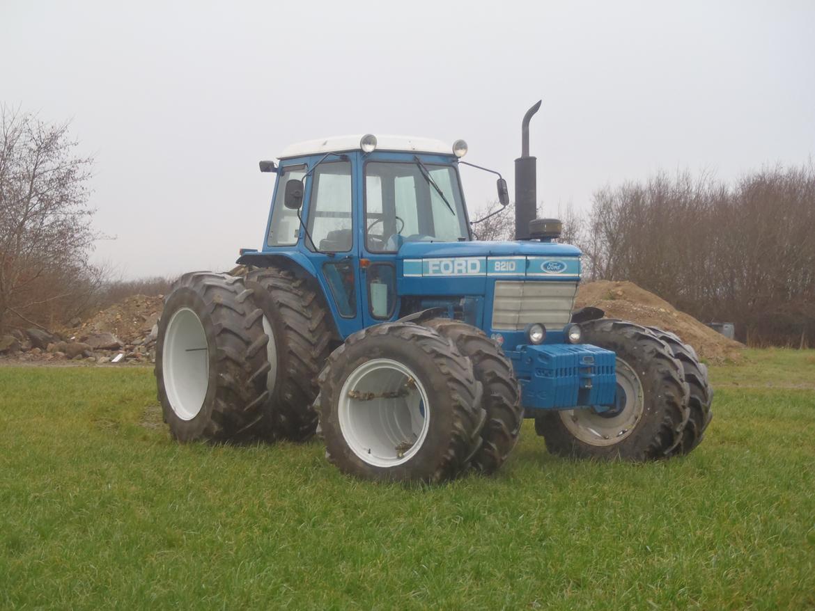 Ford 8210 - Tvillingehjul på alle 4. det er gejl. billede 12