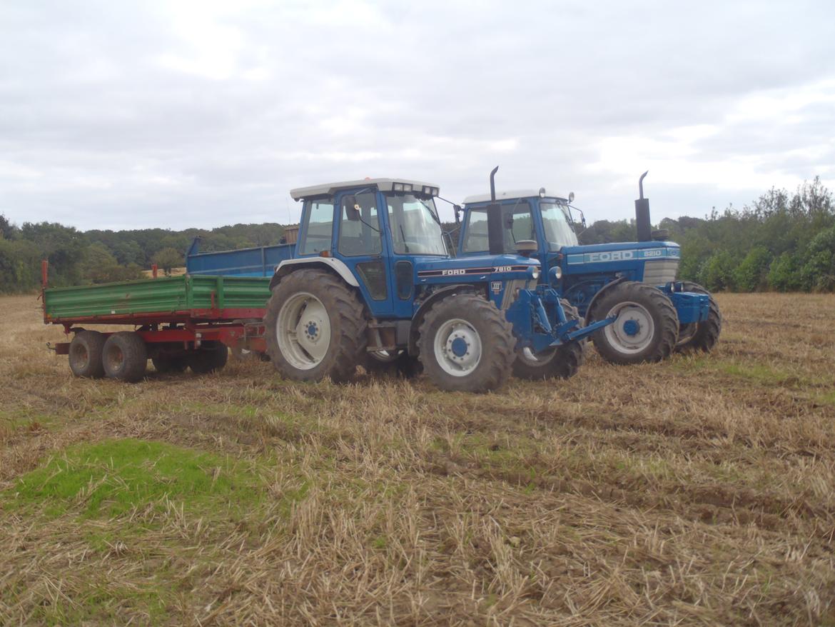 Ford 8210 - når de hårde knejte trucker jord. billede 14